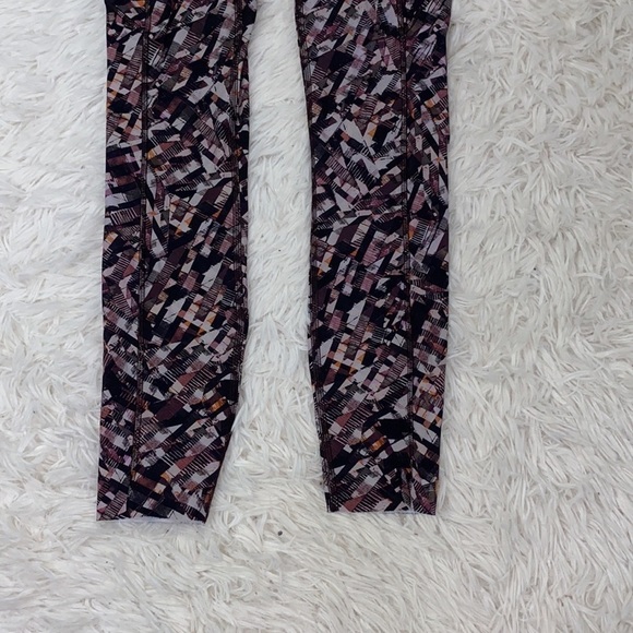Lululemon Fast and Free Tight 25" *Non-Reflective Nulux Kaleidoscopic Pink Multi - Picture 3 of 7